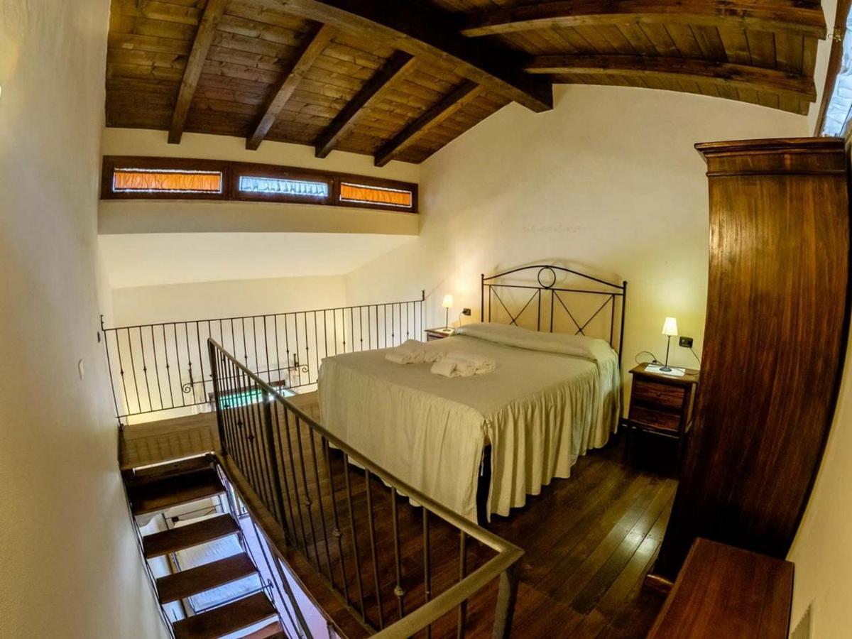 Agriturismo Poggio Corbello La Pesta ภายนอก รูปภาพ