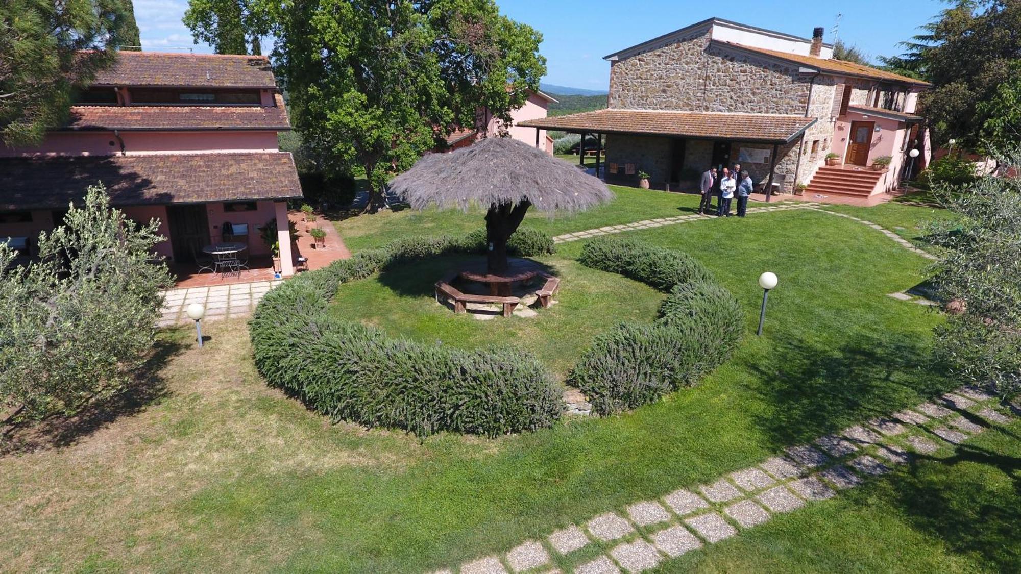 Agriturismo Poggio Corbello La Pesta ภายนอก รูปภาพ