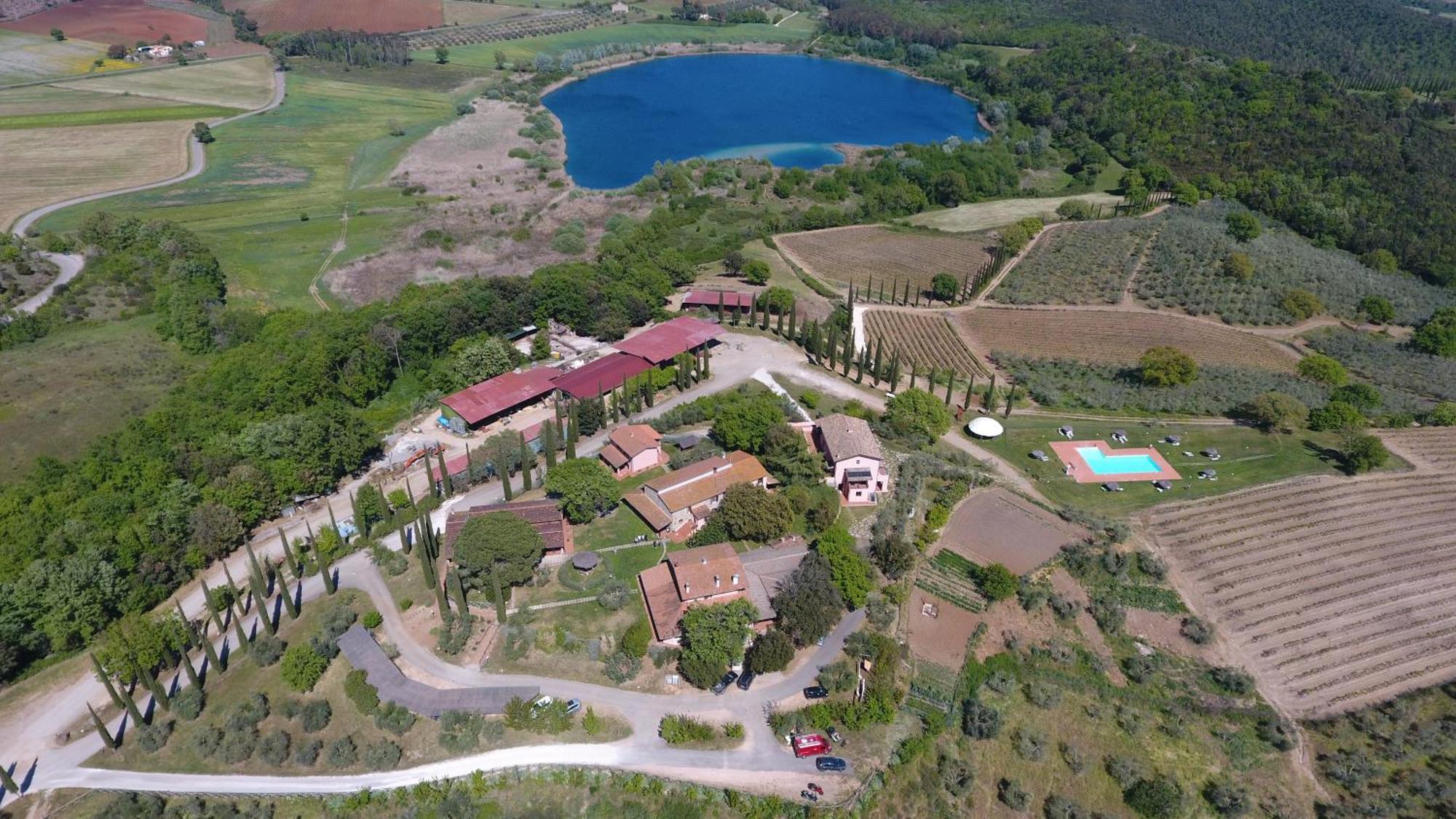Agriturismo Poggio Corbello La Pesta ภายนอก รูปภาพ