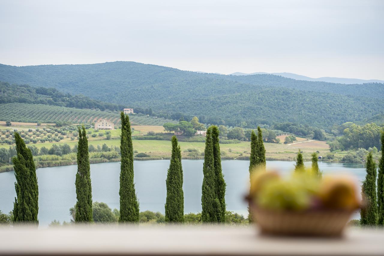 Agriturismo Poggio Corbello La Pesta ภายนอก รูปภาพ